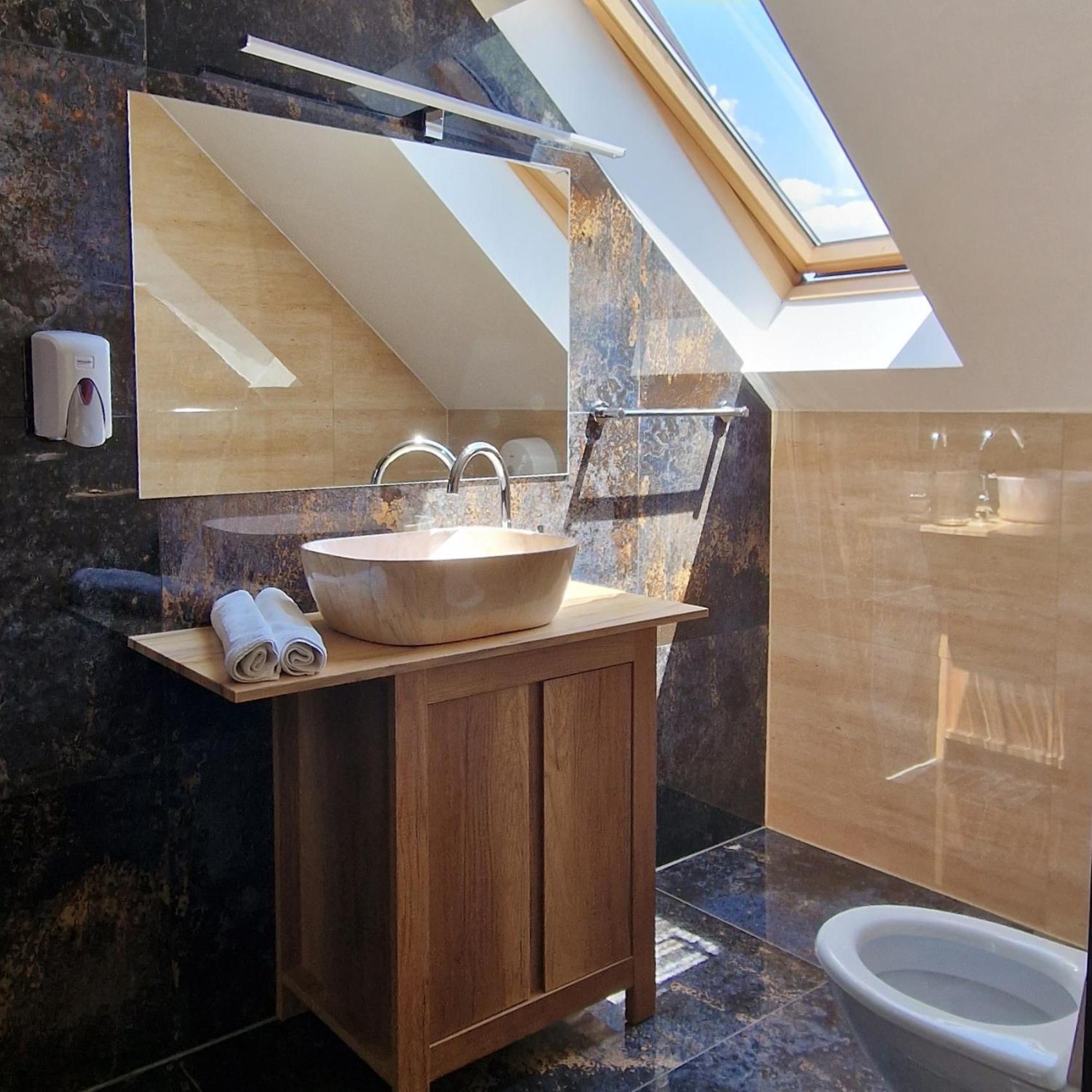 Provence Suceava Otel Dış mekan fotoğraf