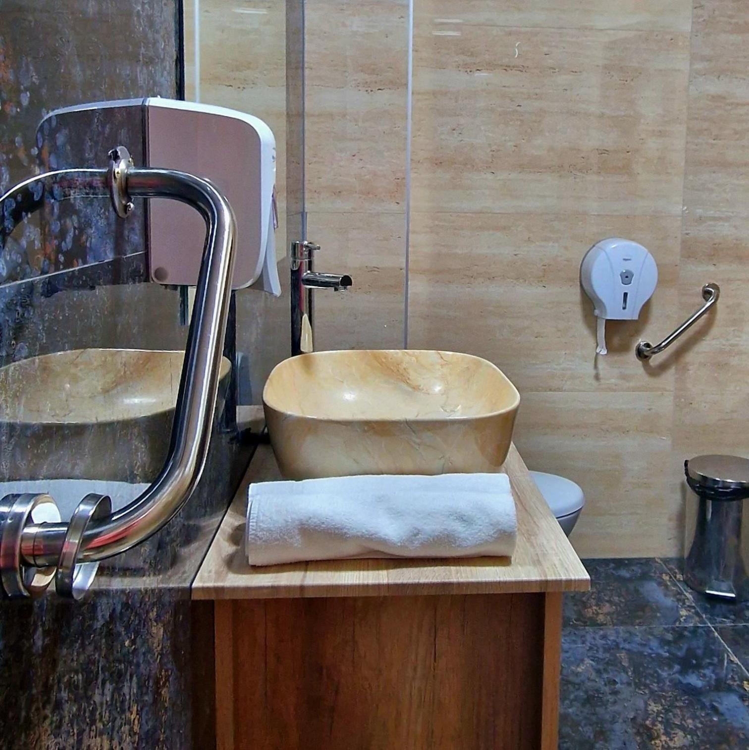 Provence Suceava Otel Dış mekan fotoğraf